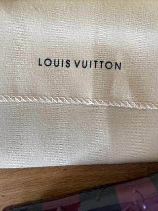 Louis Vuitton Sarah long Aramante Purple M91715