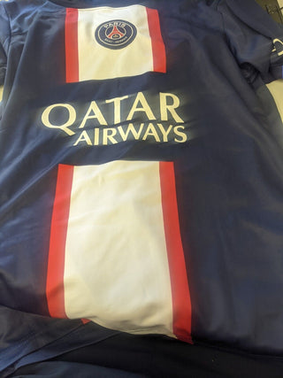 PSG Home Shirt and shorts 22/23 Messi