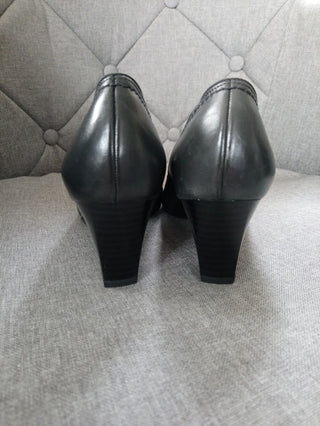 Jenny Shoes Heels Size 4 black