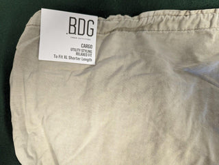 BDG Cargo pants Utility Style Relaxed Fit Cream XL Shorter