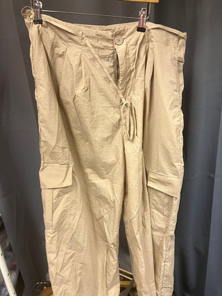 prettylittle stone parachute oversized cargos size 16