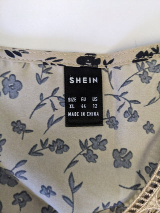 Shein V-Neck Floral Blouse Sleeveless Beige Size XL