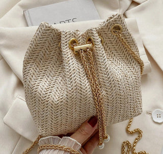 Shein Fashionable Woven Straw Bucket Bag With Gold Chain And Drawstring Closure