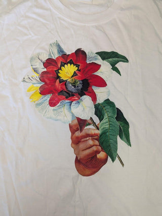 Fruit of the loom white t shirt flowers Medium