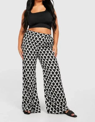 Boohoo Plus Geo Print Wide Leg Trousers Black 16