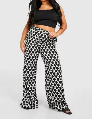 Boohoo Plus Geo Print Wide Leg Trousers Black 16